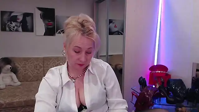 MistressMilfa online show from 01-10-26, 05:26