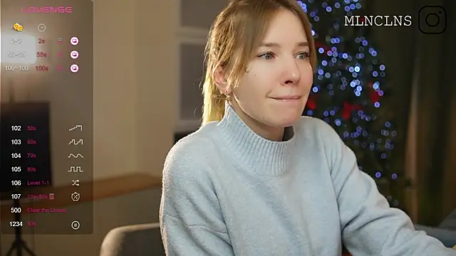 Snapshot of melanielwithu chatting on 12-14-25, 01:38 melanielwithu online show from 12-14-25, 01:38