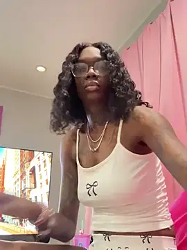 Snapshot of Farrah_Owens chatting on 03-07-25, 03:19 Farrah Owens online show from 03-07-25, 03:19