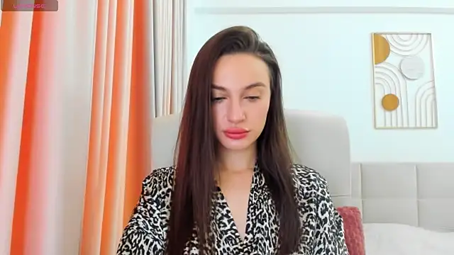 Snapshot of Sunshine_Eva chatting on 10-18-25, 10:16 Sunshine Eva online show from 10-18-25, 10:16