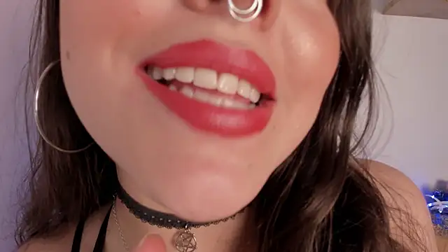 Snapshot of llanna_ chatting on 10-15-25, 06:46 llanna online show from 10-15-25, 06:46