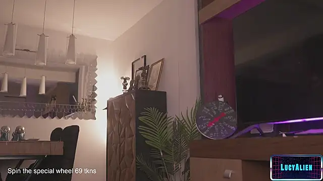 Snapshot of LucyAllenX chatting on 01-19-25, 01:00 LucyAllenX online show from 01-19-25, 01:00