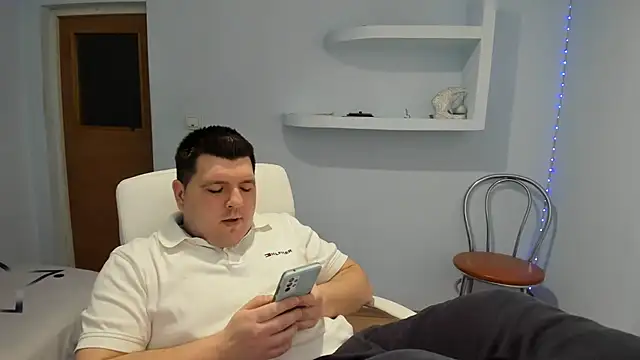Snapshot of Basystem chatting on 01-04-25, 12:49 Basystem online show from 01-04-25, 12:49