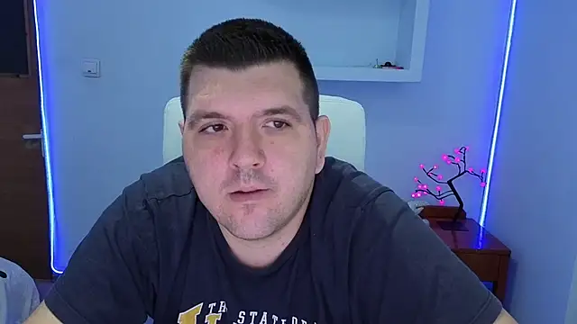 Snapshot of Basystem chatting on 09-18-25, 04:14 Basystem online show from 09-18-25, 04:14