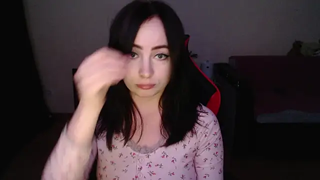 Snapshot of Laralianna chatting on 12-04-25, 09:34 Laralianna online show from 12-04-25, 09:34