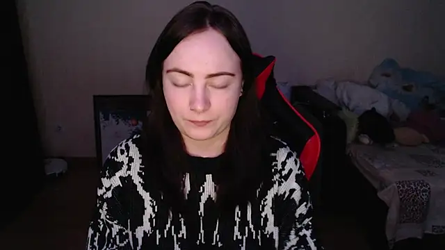 Snapshot of Laralianna chatting on 01-13-26, 04:51 Laralianna online show from 01-13-26, 04:51