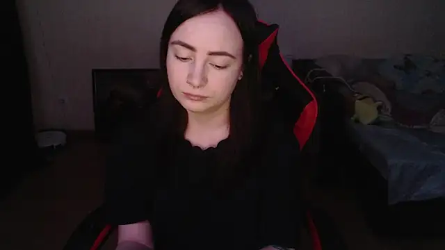 Snapshot of Laralianna chatting on 02-05-26, 05:50 Laralianna online show from 02-05-26, 05:50