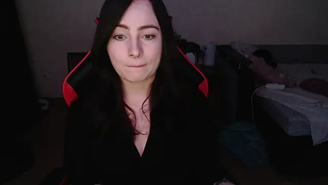 Snapshot of Laralianna chatting on 02-24-26, 06:50 Laralianna online show from 02-24-26, 06:50