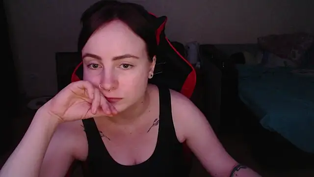 Snapshot of Laralianna chatting on 03-08-26, 02:04 Laralianna online show from 03-08-26, 02:04