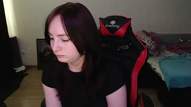 Laralianna online show from 04-24-26, 08:39