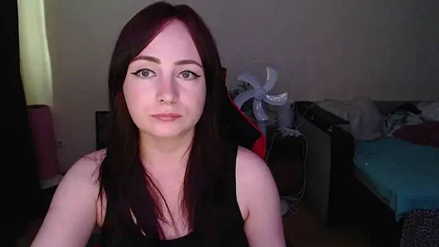 Laralianna online show from 07-06-26, 01:52