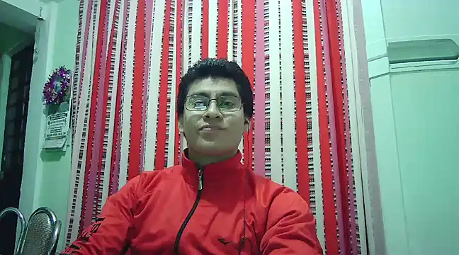 Snapshot of crazyneighbo_r chatting on 12-15-24, 07:13 crazyneighbo r online show from 12-15-24, 07:13