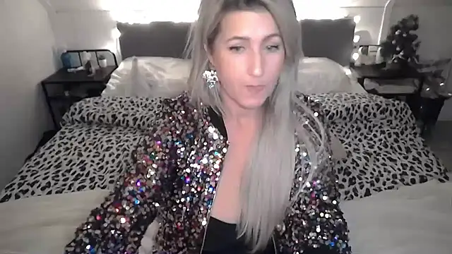 Snapshot of TessToy chatting on 12-17-24, 05:36 TessToy online show from 12-17-24, 05:36