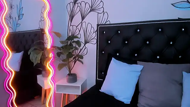 Snapshot of Sweet_Ariadna_ chatting on 03-11-26, 12:11 Sweet Ariadna online show from 03-11-26, 12:11