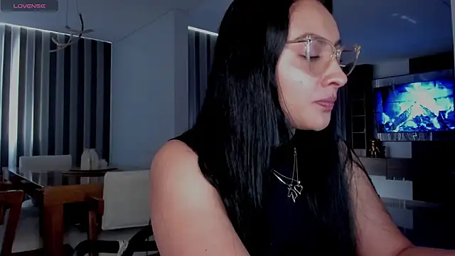Snapshot of AnushaKumari chatting on 09-19-25, 02:07 AnushaKumari online show from 09-19-25, 02:07