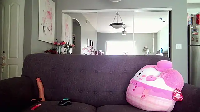 Snapshot of Lexi_Shocker chatting on 02-18-25, 10:03 Lexi Shocker online show from 02-18-25, 10:03