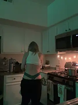 Snapshot of Lexi_Shocker chatting on 03-18-25, 02:36 Lexi Shocker online show from 03-18-25, 02:36