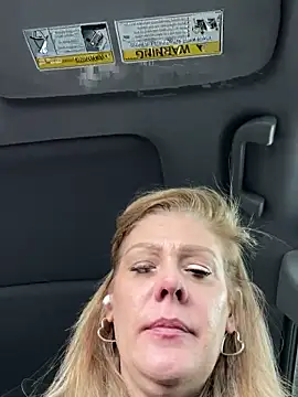 Snapshot of Lexi_Shocker chatting on 03-21-25, 03:12 Lexi Shocker online show from 03-21-25, 03:12