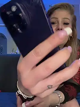 Snapshot of Lexi_Shocker chatting on 03-23-25, 05:32 Lexi Shocker online show from 03-23-25, 05:32