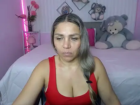Snapshot of cum_bigass chatting on 05-07-26, 12:10 cum bigass online show from 05-07-26, 12:10
