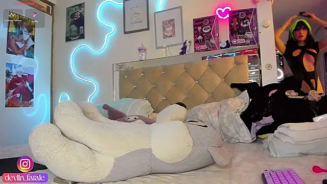 Snapshot of devlin_nurmi chatting on 02-06-25, 06:13 devlin nurmi online show from 02-06-25, 06:13