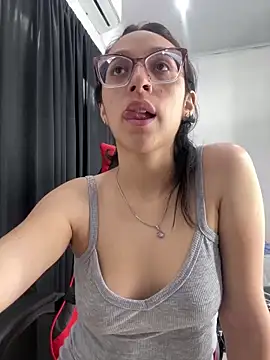 Snapshot of Ninnfa chatting on 12-07-24, 09:44 Ninnfa online show from 12-07-24, 09:44