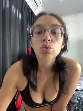 Snapshot of Ninnfa chatting on 02-13-25, 08:55 Ninnfa online show from 02-13-25, 08:55