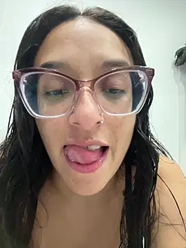 Snapshot of Ninnfa chatting on 03-14-25, 03:59 Ninnfa online show from 03-14-25, 03:59