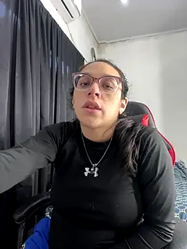 Snapshot of Ninnfa chatting on 09-25-25, 04:00 Ninnfa online show from 09-25-25, 04:00