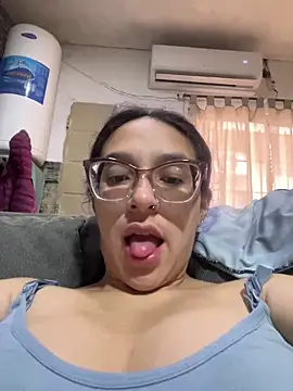 Snapshot of Ninnfa chatting on 03-05-26, 12:01 Ninnfa online show from 03-05-26, 12:01