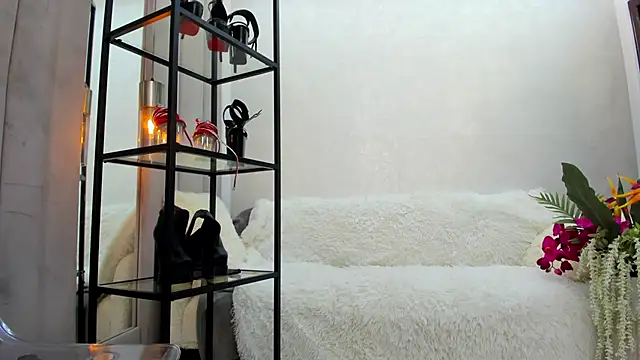 Britney Charm  online show from 04-26-26, 06:22