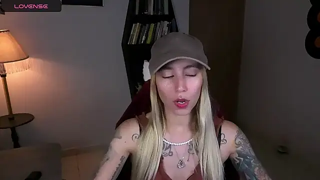 Saucy Jenn online show from 10-26-25, 02:39