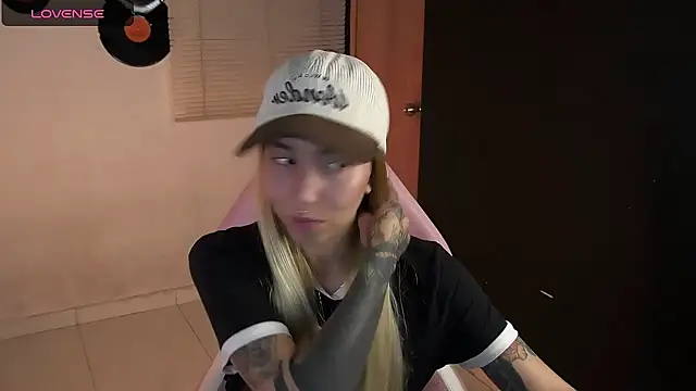 Saucy Jenn online show from 06-21-26, 04:04