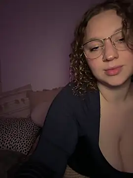 EmmieRae online show from 03-09-25, 06:11