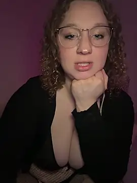 EmmieRae online show from 03-19-25, 06:03