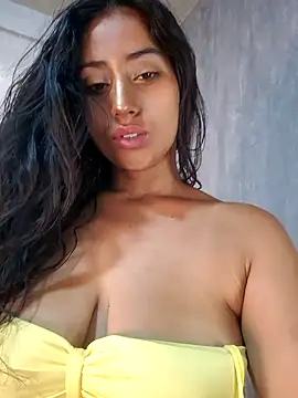 Valentinne z online show from 02-05-25, 03:34