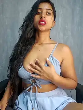 Valentinne z online show from 02-18-25, 09:10