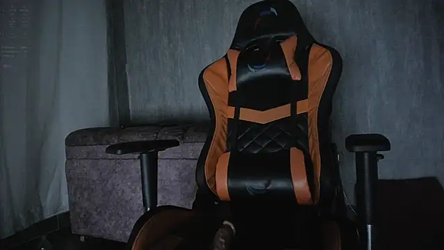 Valentinne z online show from 03-02-25, 06:51