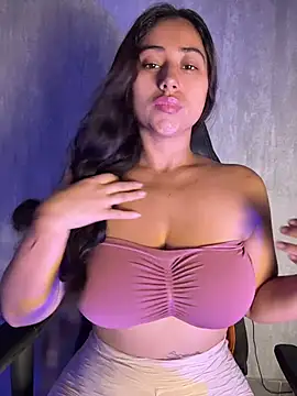 Valentinne z online show from 01-13-26, 02:11