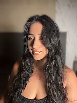 Valentinne z online show from 04-21-26, 03:02