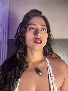 Valentinne z online show from 06-03-26, 10:29