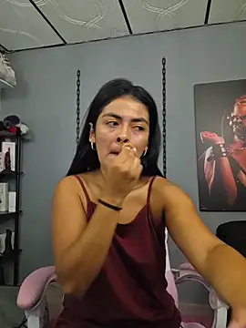 Snapshot of Hannah-grace chatting on 02-03-26, 10:42 Hannah-grace online show from 02-03-26, 10:42