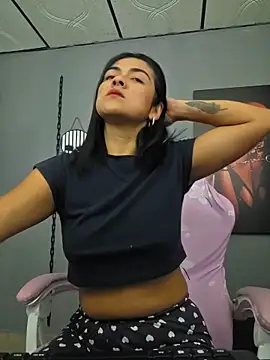 Snapshot of Hannah-grace chatting on 02-17-26, 09:28 Hannah-grace online show from 02-17-26, 09:28