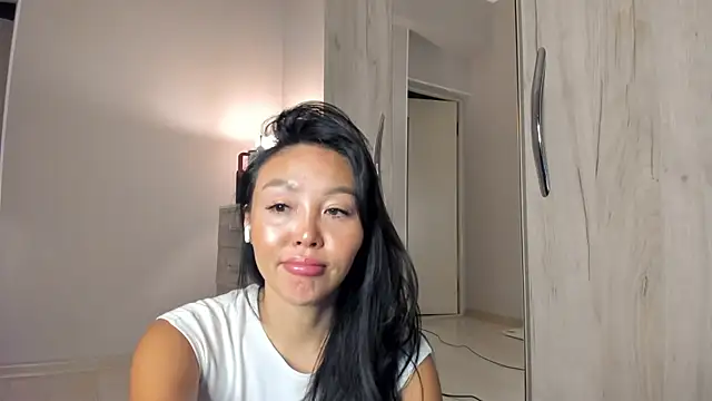 keiko hot online show from 04-03-26, 08:18