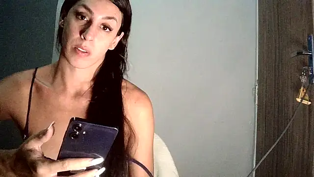 Snapshot of AlexiaDuucan chatting on 09-12-25, 01:22 AlexiaDuucan online show from 09-12-25, 01:22