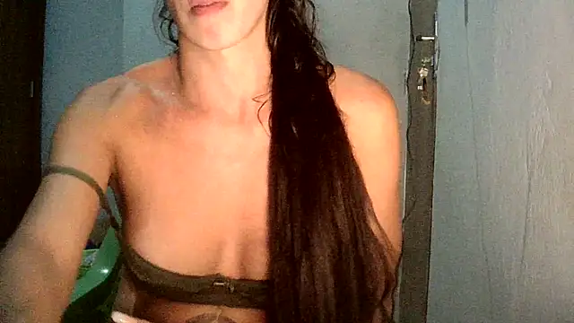 Snapshot of AlexiaDuucan chatting on 09-26-25, 12:14 AlexiaDuucan online show from 09-26-25, 12:14