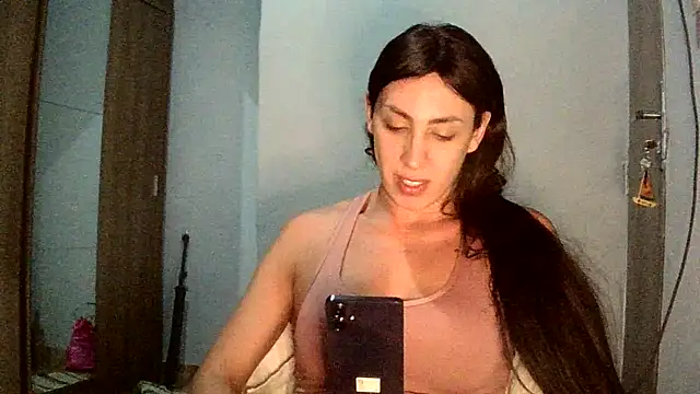 Snapshot of AlexiaDuucan chatting on 10-09-25, 02:20 AlexiaDuucan online show from 10-09-25, 02:20