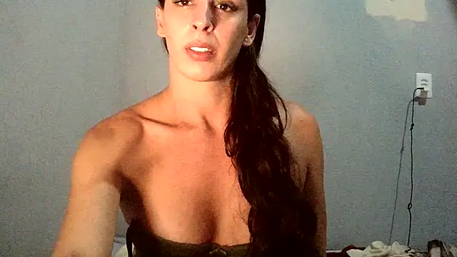 Snapshot of AlexiaDuucan chatting on 11-26-25, 12:39 AlexiaDuucan online show from 11-26-25, 12:39