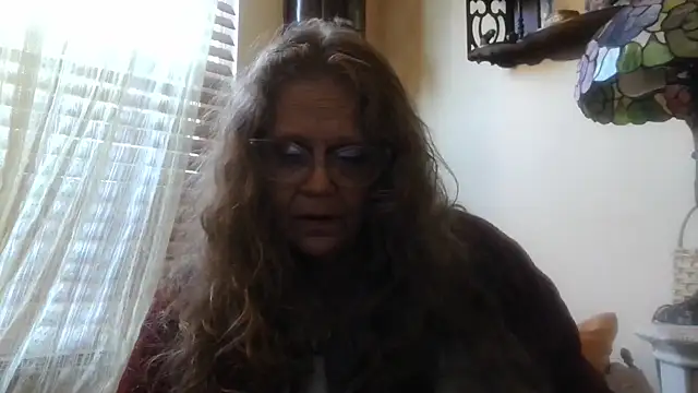 Snapshot of DestineeLoverGirl chatting on 11-05-25, 01:33 DestineeLoverGirl online show from 11-05-25, 01:33