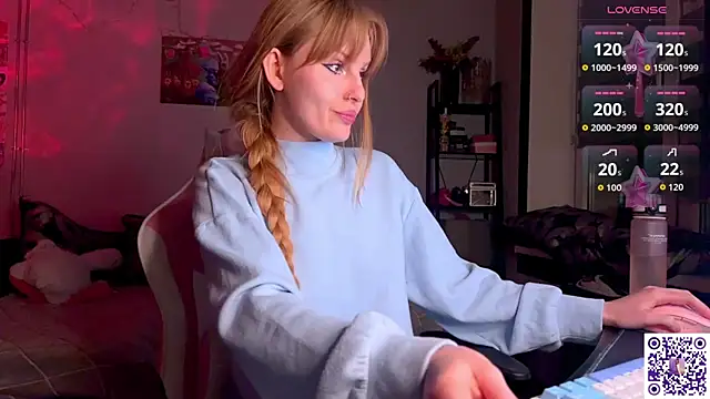 Chanel Gill online show from 04-10-26, 09:08